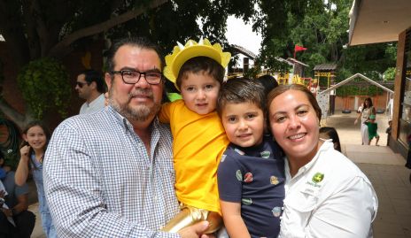  Rodrigo Nava, María Elena Torres, Joaquín y Ricardo Nava.