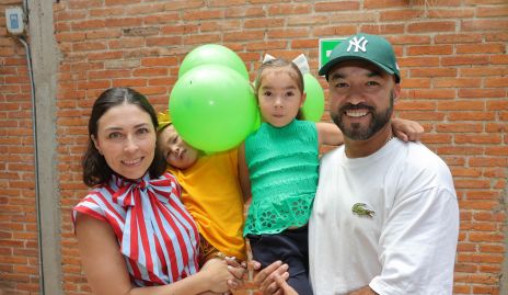  María José Treviño, María Emilia y Diego del Castillo.