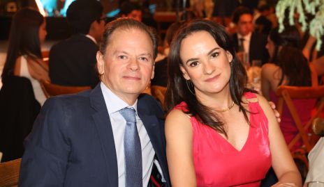  Guillermo Ochoa y Lorena Gonzales.