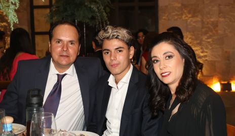  Luis Ramirez, Andre Ramirez y Mariana Montaño.