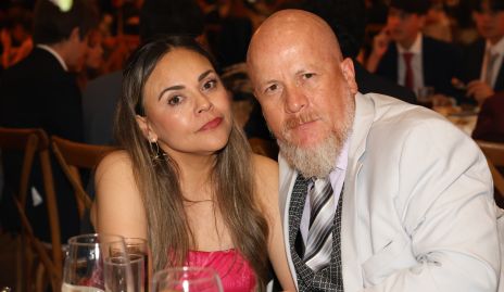  Kenia Arriaga y Andres Haspersent.
