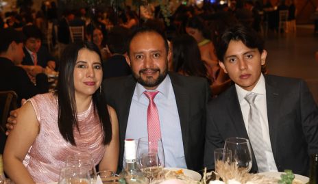  Aide Lugo, Humberto Alfaro y Eric Alfaro.