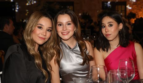  Alejandra Canseco, Ana Vazquez y Sofia Canseco.