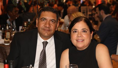  Jose Luis Barba y Monica Telles.