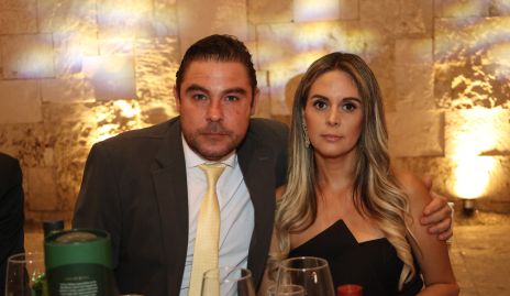  Vicente Azcargota y Karina Ríos.