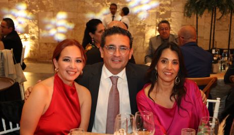  Mariana Ruiz, Pepe Martines y Vanesa Galarza.