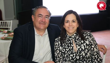  Fidel Garza y Patricia de Garza.