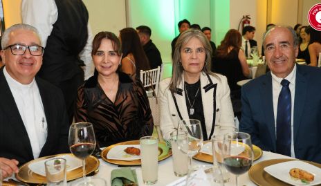  Antonio Mascorro, Elizabeth Torres, Irma Torres y Rigoberto Torres.