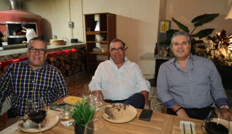  Agustín Esparza, Carlos Esparza y Salomón Dip.