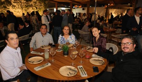 Javier Guerrero, Omar Martínez, Teresita González, Atenea Blanco y Alonso Pérez.