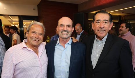  Paulino Cavazos, Juan Carlos Rodríguez y Félix Bocard.