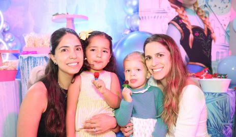  Adriana, Melina, Loretta y Paulina.