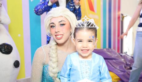  Alenca Chevaile con la princesa Elsa.
