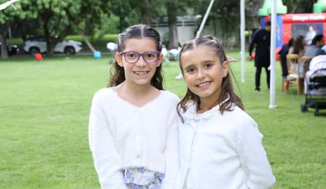  Gaby Molina y Daniela Labastida.