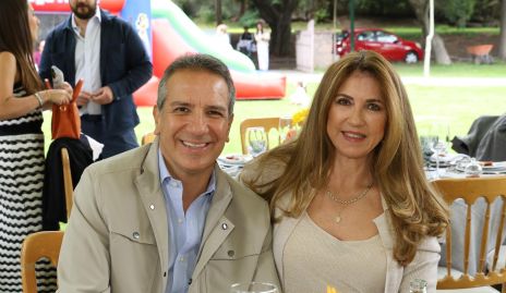  Mauricio Villalobos y Guillermina Hernández.