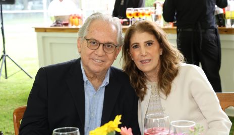  Miguel Torres Corzo y Mónica Hernández, abuelos de Marina.