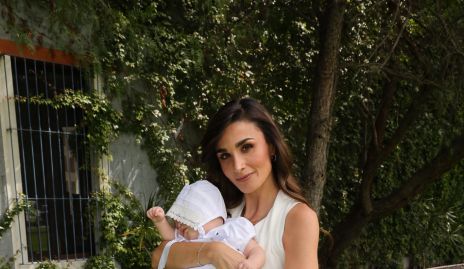  Gemma Loredo con su hija Emma.