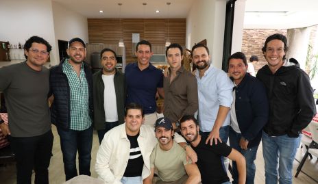  Puy García con sus amigos.