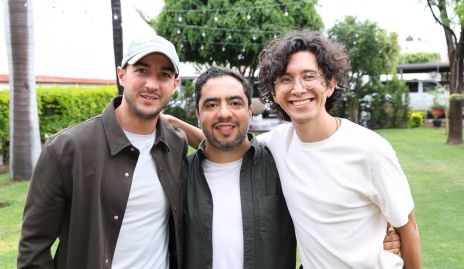  Alex Villalobos, Puy García y León Marinero.