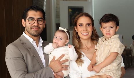  Gibran Delsol y Ana Sofia Garcia con sus hijos Camila Delsol y Patricio Delsol.