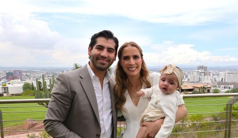  Gibran Delsol y Sofía García con su hija Camila.