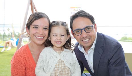  Estefi Noyola, Sofi y Jorge Gómez.