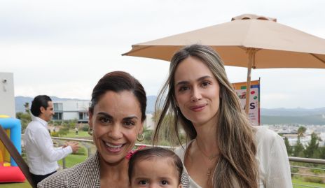  María José Conde, Ileana Rodríguez y Antonella Somohano.