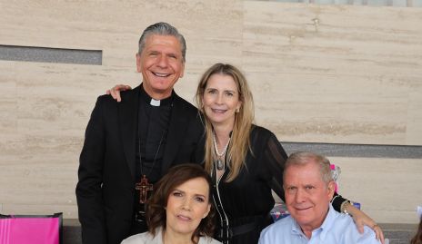  Arzobispo de Texas Pbro. Gustavo García, Paty Yarsa, Paty García y Gerardo García.