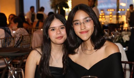  Mayela Zapata y Rebeca Hernández.