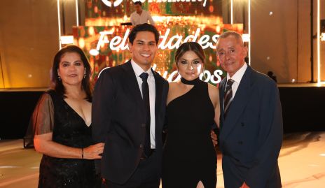  Luz Elena Sánchez, Carlos Acosta, Karla Zapata y Eduardo Zapata.