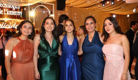  Estefy, Ana Sofy, Regina, Dani e Isa.