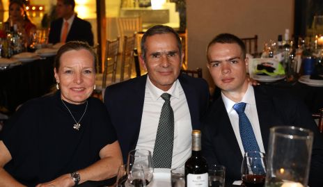  Ariane Rodríguez, Juan Rodríguez y Mateo Rodríguez.