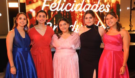  Regina Kasis, Jarissa Moussa,  Diana Reyna, Camila Rodríguez y Alejandra Moltelongo.