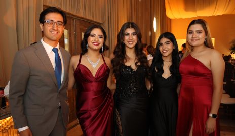  Diego Escobar, Andrea Guajardo, Daniela Alvarado, Hiromy Carrillo y Juani Beltrán.