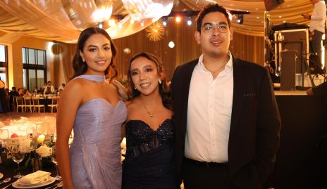  Juanita Regalado, Alejandra Muñoz y Andrés García.