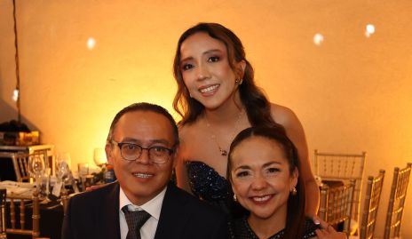  Erick Muñoz, Alejandra Muñoz y Marce Ramírez.