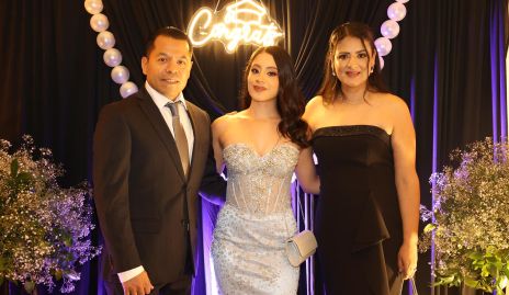  Pedro Pérez, Mariana Pérez y Cinthia González.