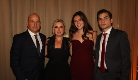  Carlos Heinze, Karla Saucedo, Anilí Zumiri y Jurgen Heinze.