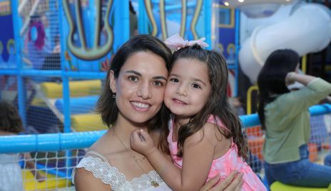  Marcela Díaz Infante y Carlota Villaseñor.
