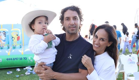 Lorenzo Enríquez, Daniel Enríquez y Gloria Leal.