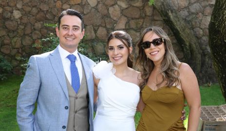  Alejandro Parra, Daniela Reverte y Romina Reverte.