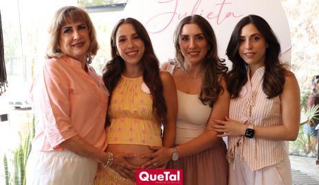  Rosaura López, Ana Gaby Ibarra, Karla Ibarra y Ana Karen Ibarra.