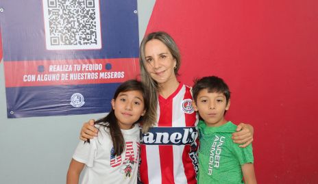  Itzel Ramos, María Inés Martínez y Raúl Martínez.
