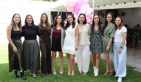  Ana Paty Gerardo, Sofí Perafán, Andrea Zúñiga, Carla Villalpando, Jimena López, Ale Negrete, Andy Cuevas, María Gameros y Sofía Franco.