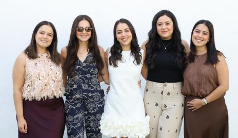 Arantza Castro, Pamela Castro, Jimena López, Ana Lucía y Fernanda Castro.