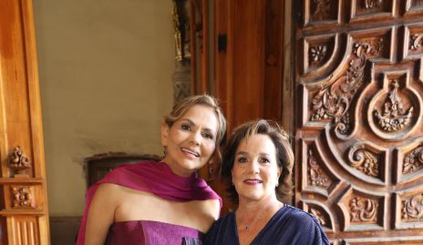  Toyita Villalobos y Sandra Estúa.