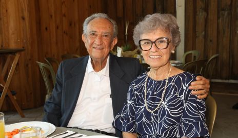  Homero Gonzales y Beatriz Oreozco.
