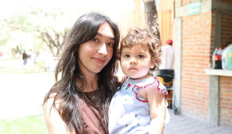 Joselyn Vallejo y Amelia.