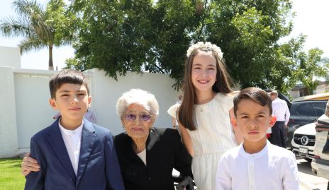  Bernardo Reynoso, María de Jesús Reynoso, Romina Pedroza y Marcelo Reynoso.