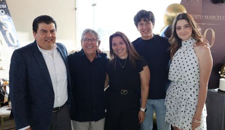  Roberto Aguilar, Pepe, Rocío Moctezuma, Marcelo Aguilar y Valeria Aguilar.